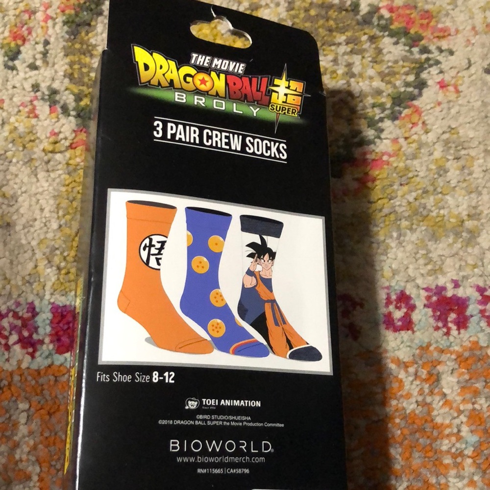 🧜🏼‍♀️3 for $15 item!🧜🏼‍♀️ men’s DRAGONBALL 3 pair crew socks